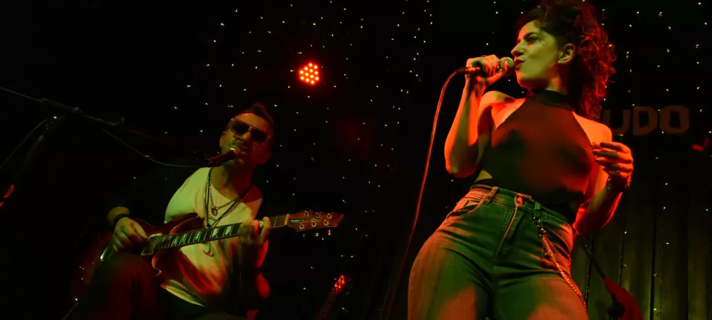 Rojo pez en vivo