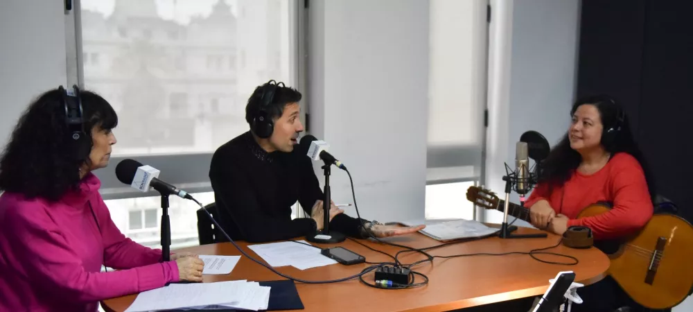 Entrevista de prensa en el programa Cultura Congreso en La Biblioteca en Congreso de la Nación