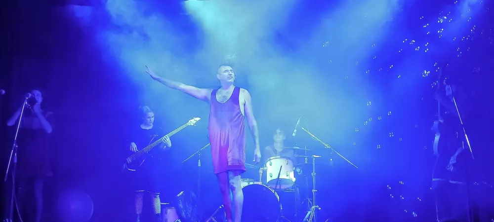 Catarsis Colectiva en Mar del Plata sala Laureti