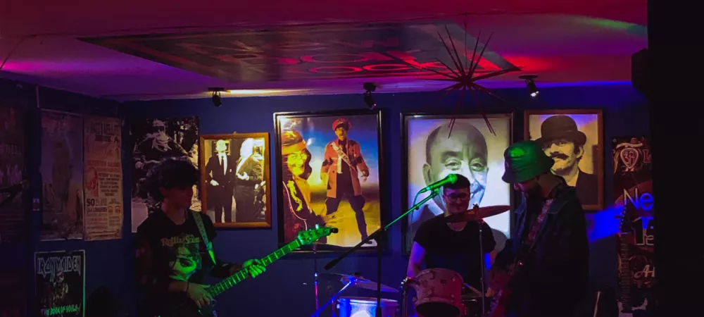 Tocando en vivo en Lanús 