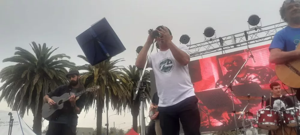 Musica en el pueblo (Jauregui)