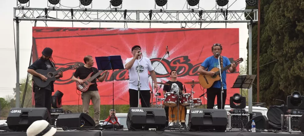 Musica en el pueblo (Jauregui)