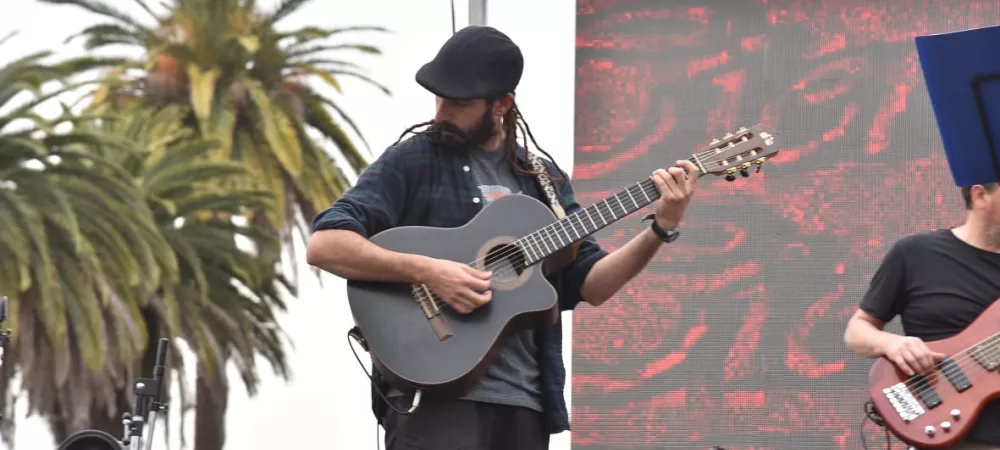 Musica en el pueblo (Jauregui)
