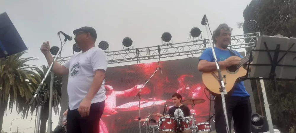 Musica en el pueblo (Jauregui)