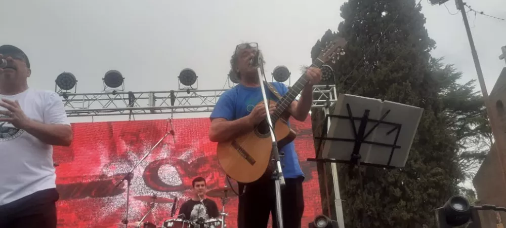 Musica en el pueblo (Jauregui)