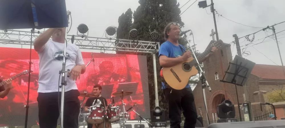 Musica en el pueblo (Jauregui)
