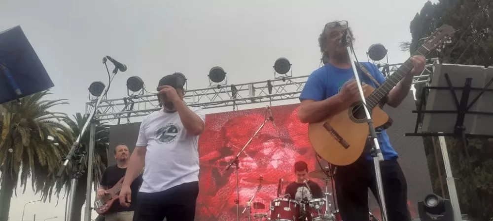 Musica en el pueblo (Jauregui)