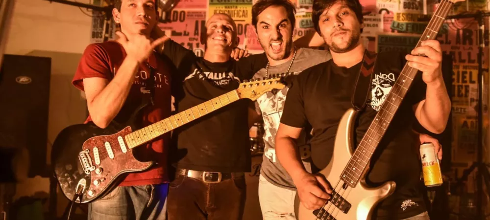 Tito's moonband