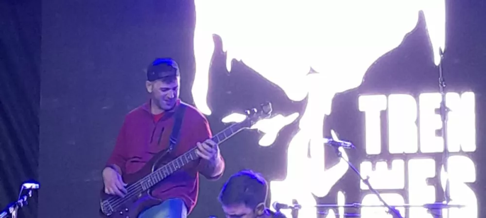 baterista y bajista