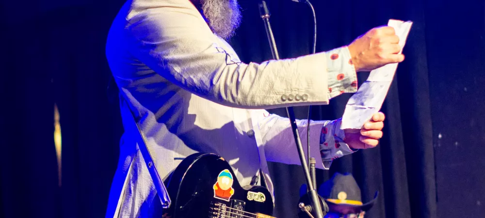 funcion teatro vacaciones de invierno 2025, dando lectura