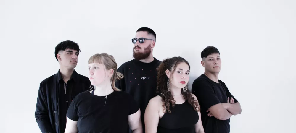 seres del tiempo fullband fondo blanco