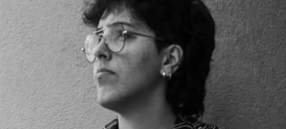 Foto de Tao casi de perfil en blanco y negro